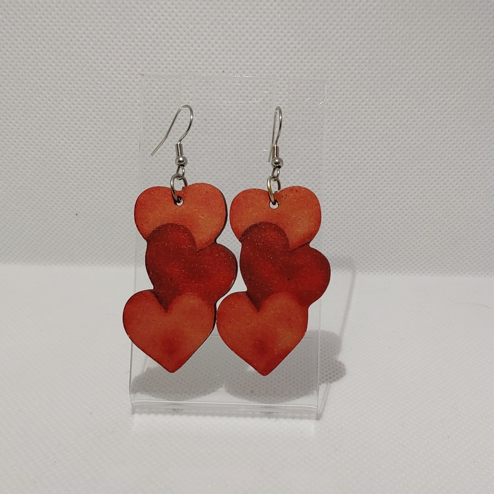 New Heart-shaped dangling earrings